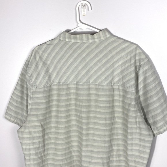 Toad & Co Men's Wonderer Shirt Sleeve Striped Gray Shirt size XXL - Picture 4 of 9